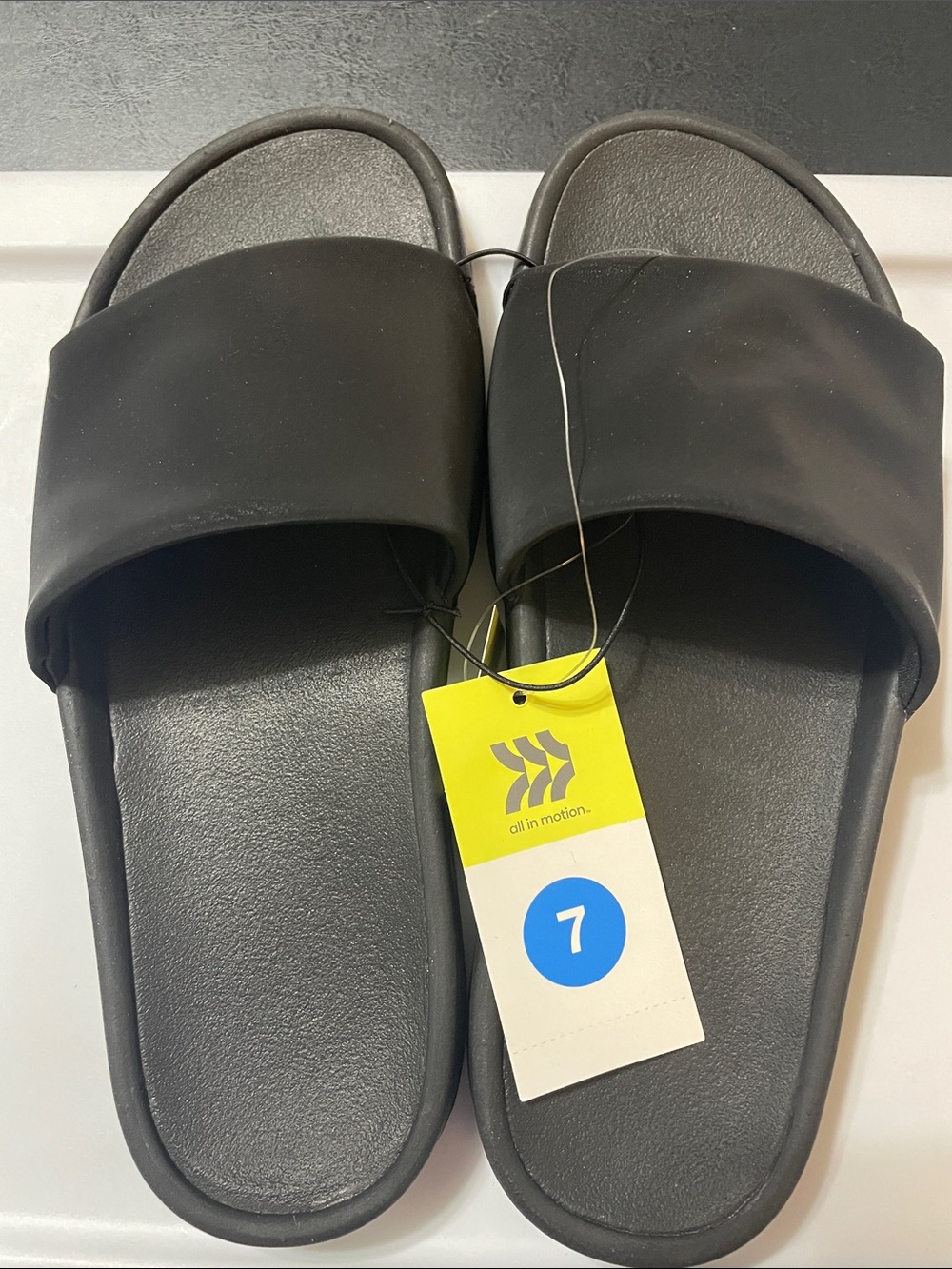 all in motion Black Wide-Strap Slide Sandals NWT Sz. 7 soft cushion insole